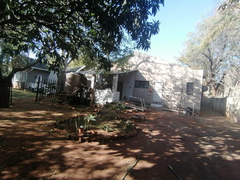 6 Bedroom Property for Sale in Protea Park North West